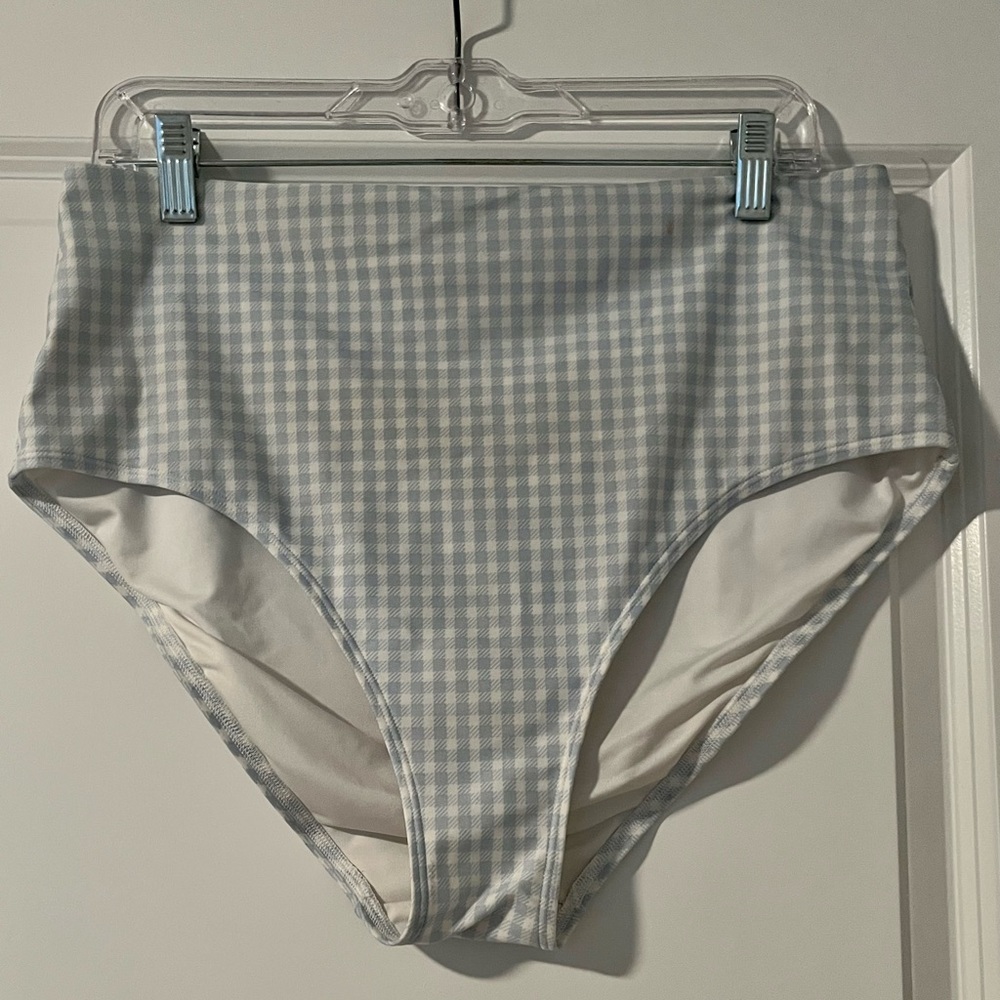 EUC Old Navy Blue Gingham Swim Bottom 👙(XL)
